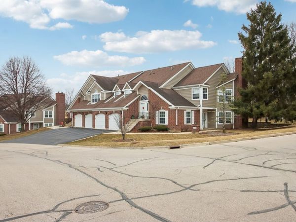 1002 Interloch Court, Unit 1002, Algonquin, IL 60102