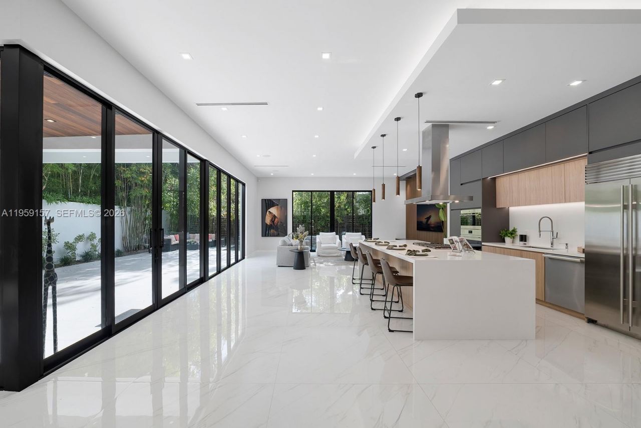 1780 Chucunantah Rd , Miami, FL 33133 Photo