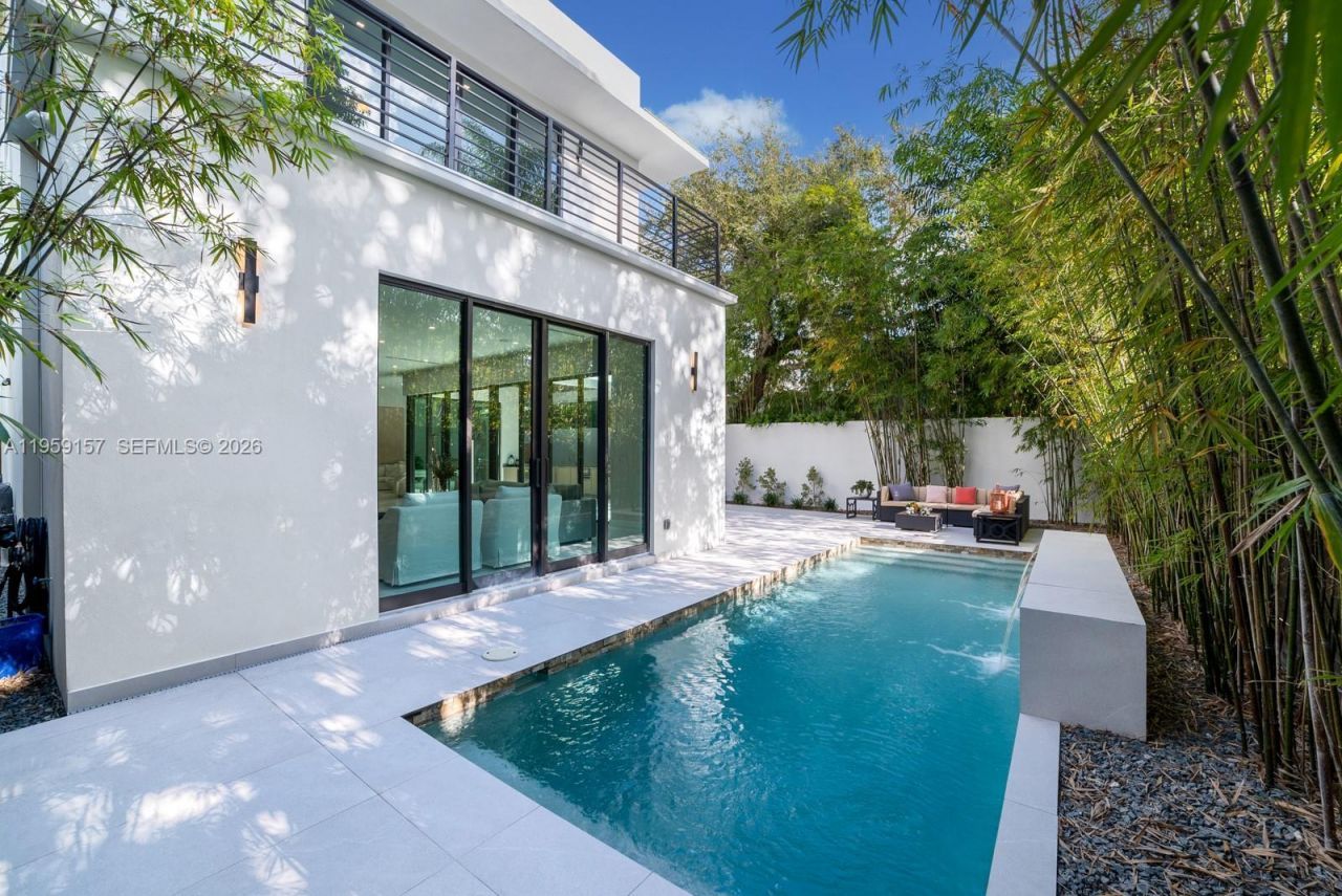 1780 Chucunantah Rd , Miami, FL 33133 Photo