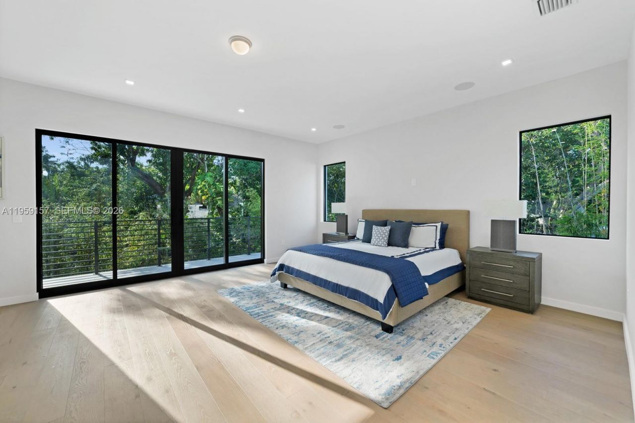 1780 Chucunantah Rd , Miami, FL 33133 Photo