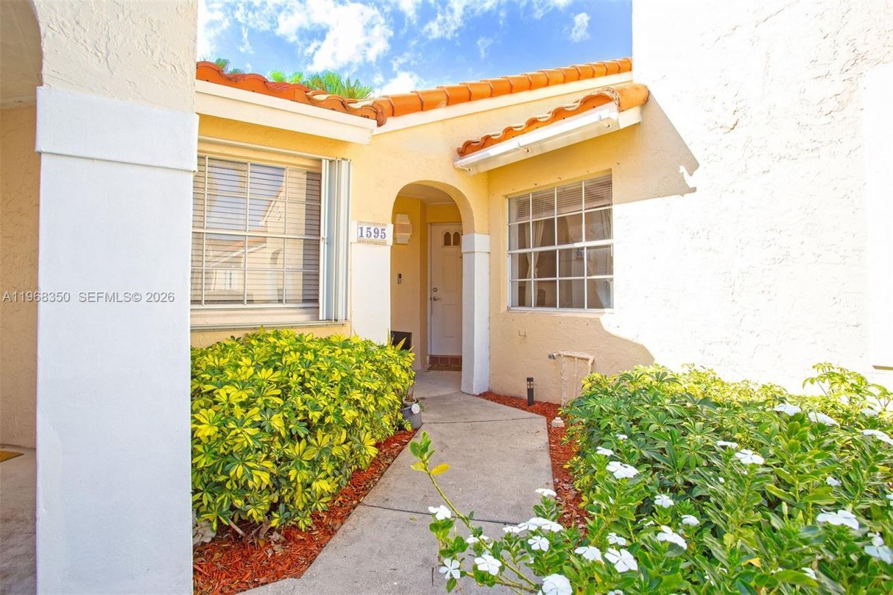 1595 Springside Dr, Weston, FL 33326 Photo