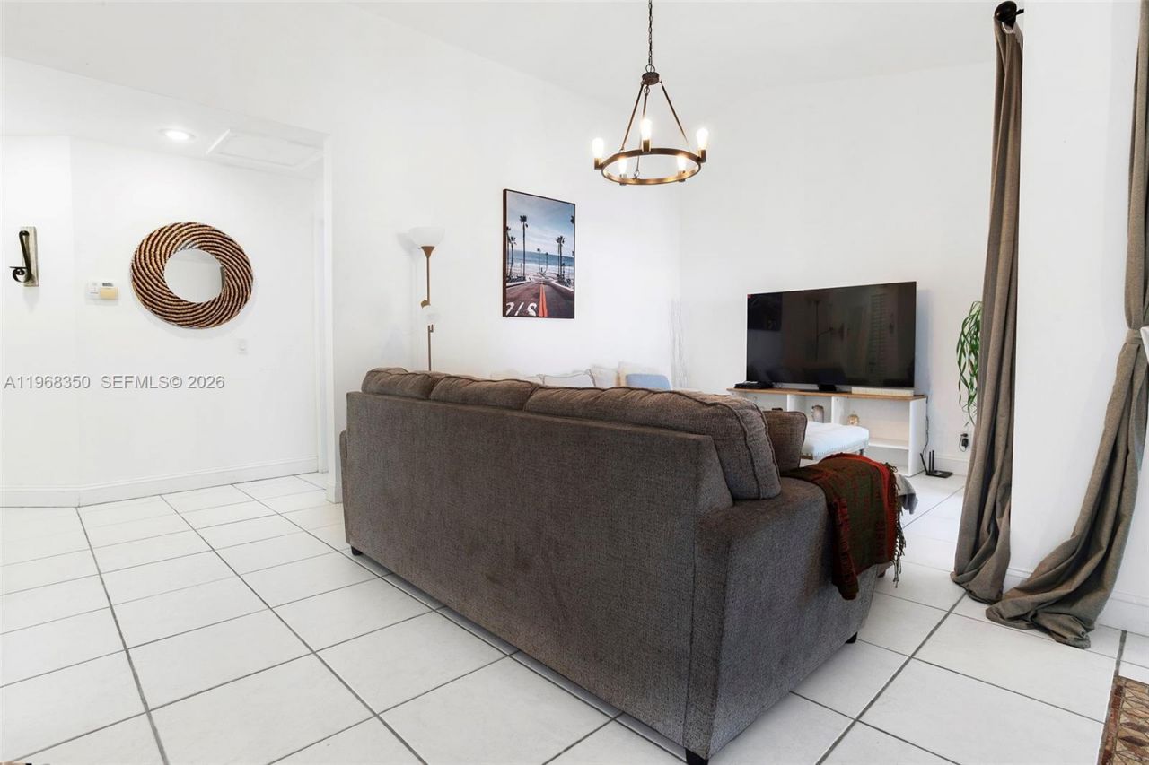 1595 Springside Dr, Weston, FL 33326 Photo