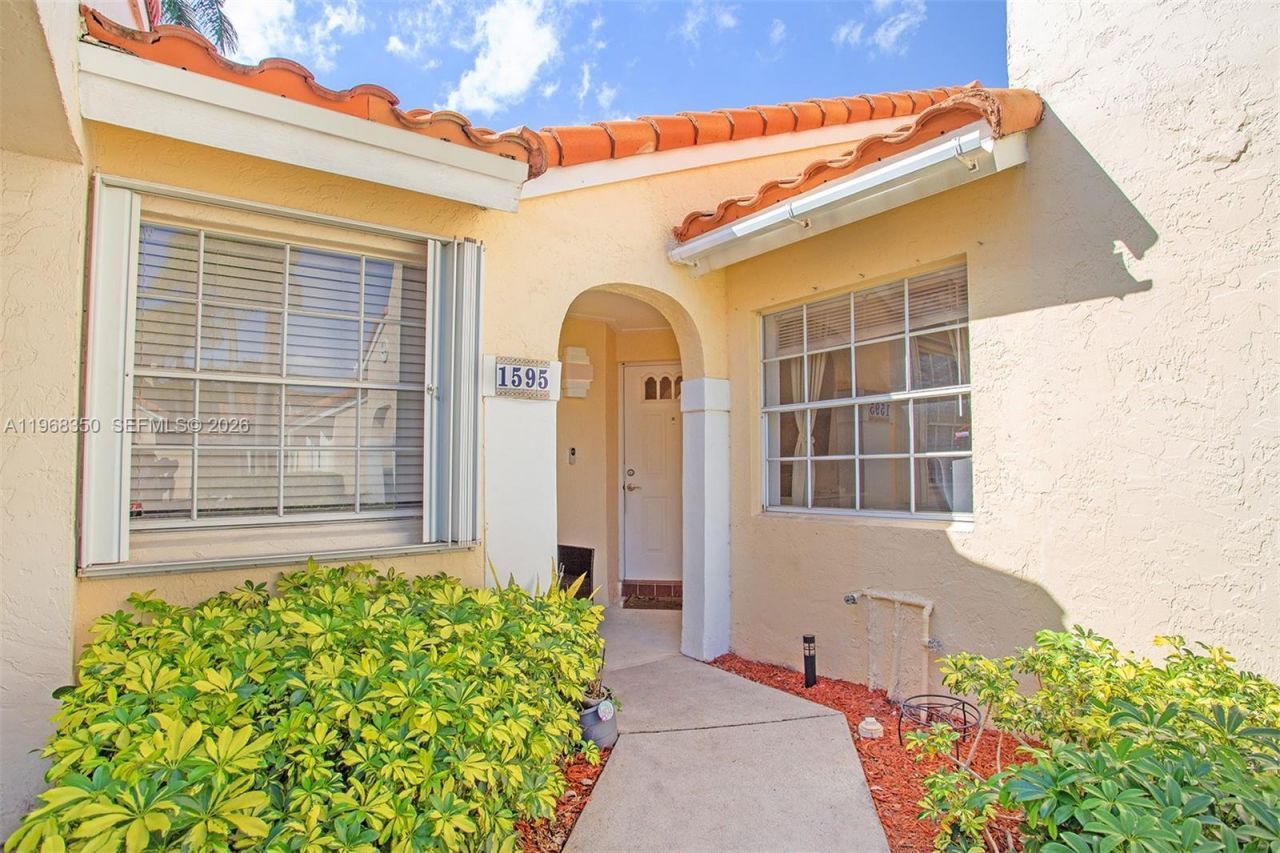1595 Springside Dr, Weston, FL 33326 Photo