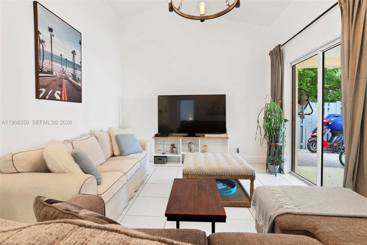 1595 Springside Dr, Weston, FL 33326 Photo