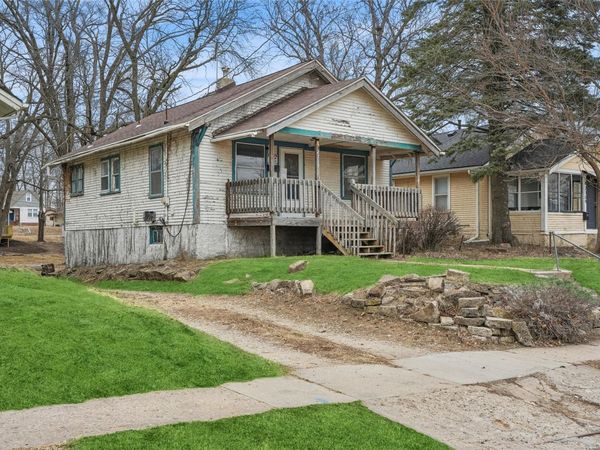 2713 Meek Avenue, Des Moines, IA 50311