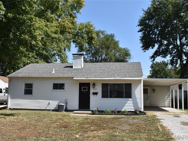3705 Little Flower Lane , Belleville, IL 62226