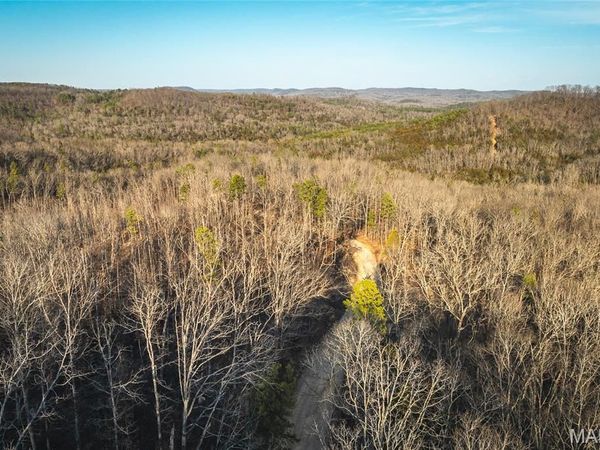 000 County Road 19-208 , Eminence, MO 65446