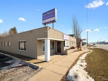 4680 Dixie Highway , Waterford Twp, MI 48329