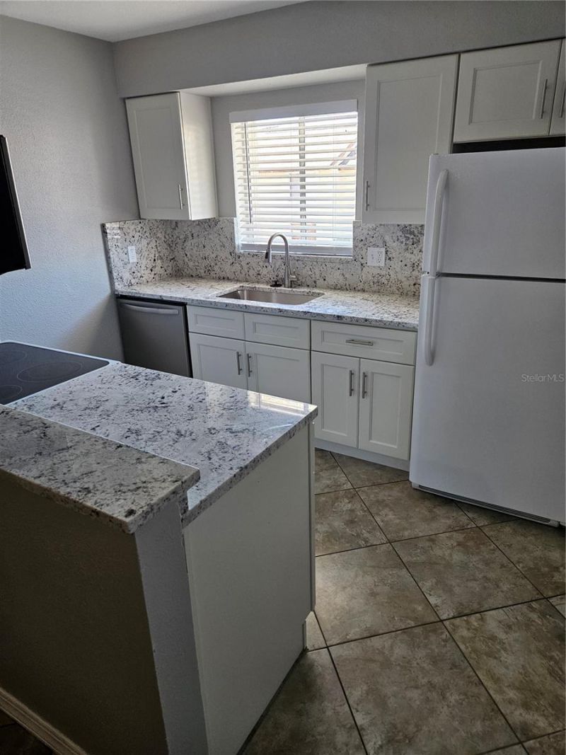 2744 Hidden Lake Boulevard, Unit C, Sarasota, FL 34237 Photo