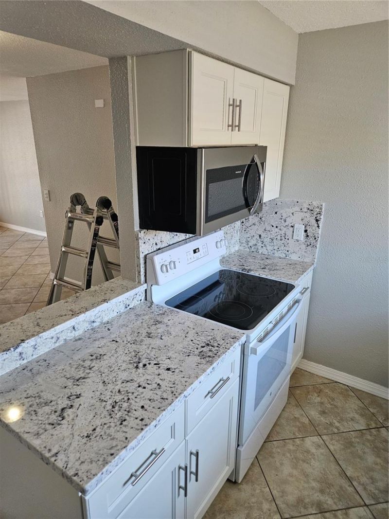 2744 Hidden Lake Boulevard, Unit C, Sarasota, FL 34237 Photo