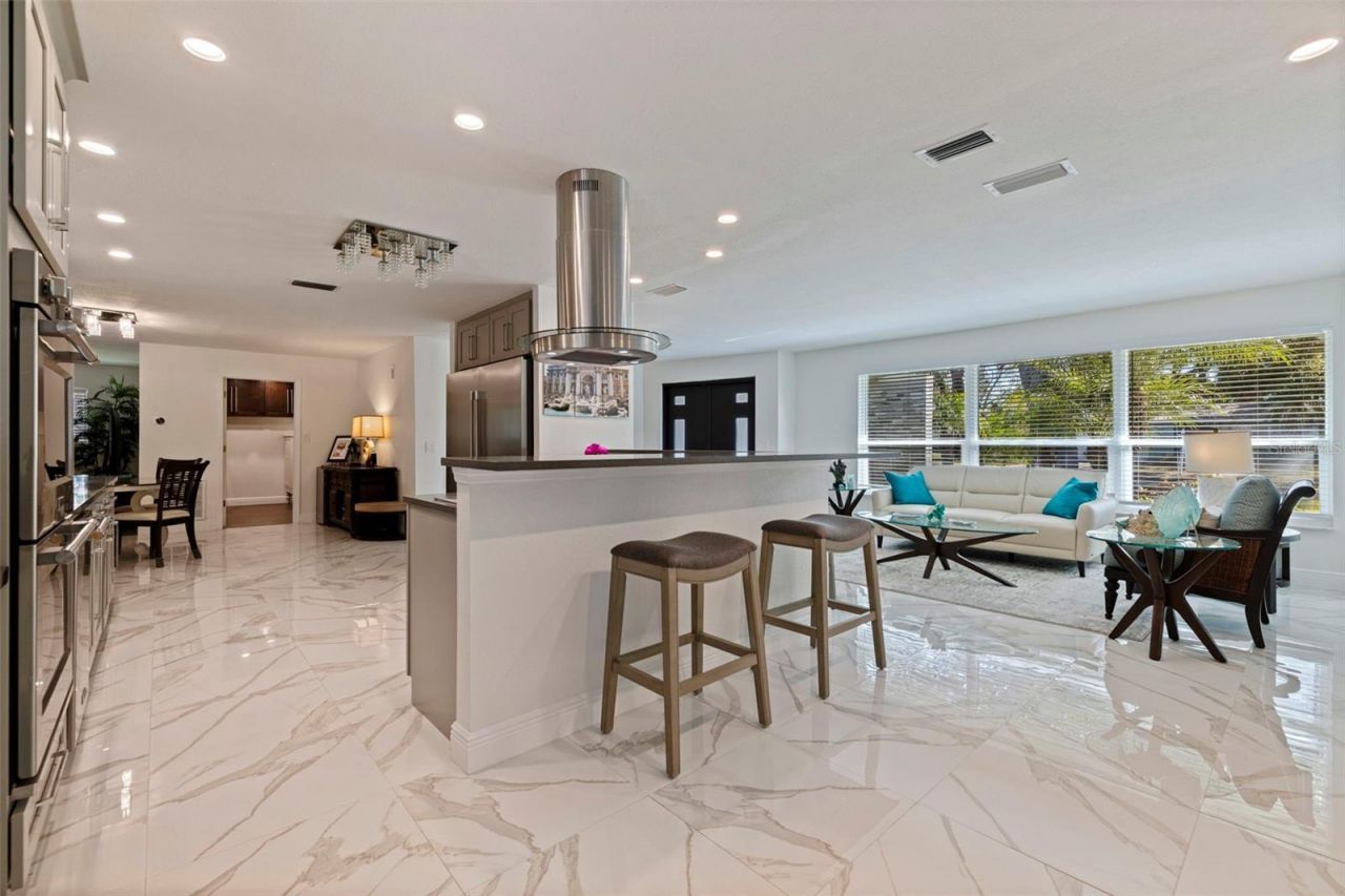 153 58th Avenue S, Saint Petersburg, FL 33705 Photo