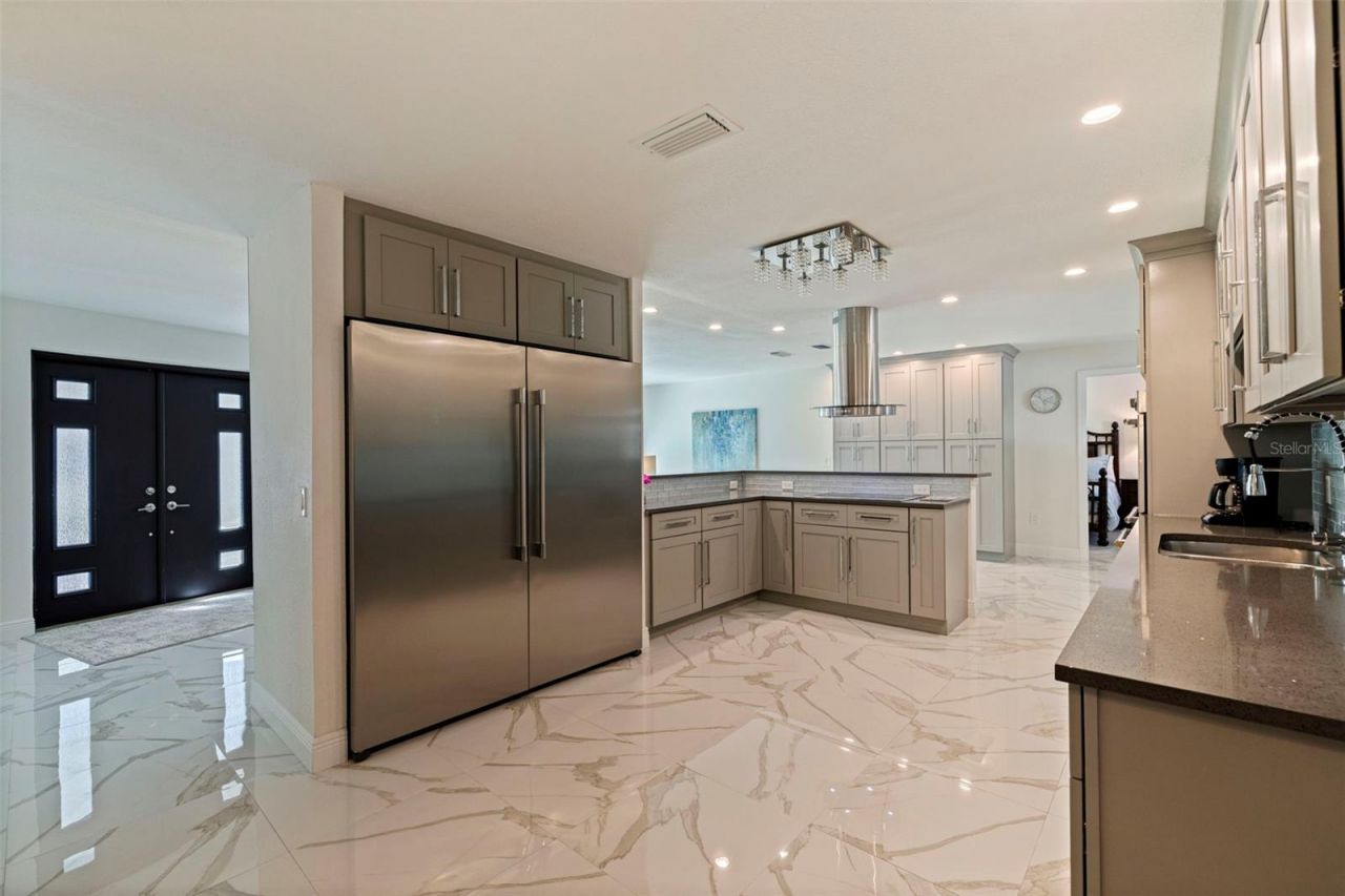 153 58th Avenue S, Saint Petersburg, FL 33705 Photo