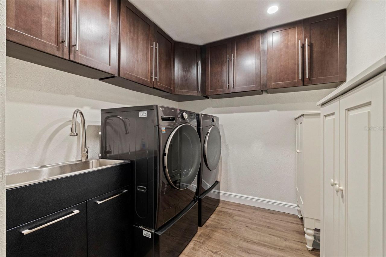 153 58th Avenue S, Saint Petersburg, FL 33705 Photo