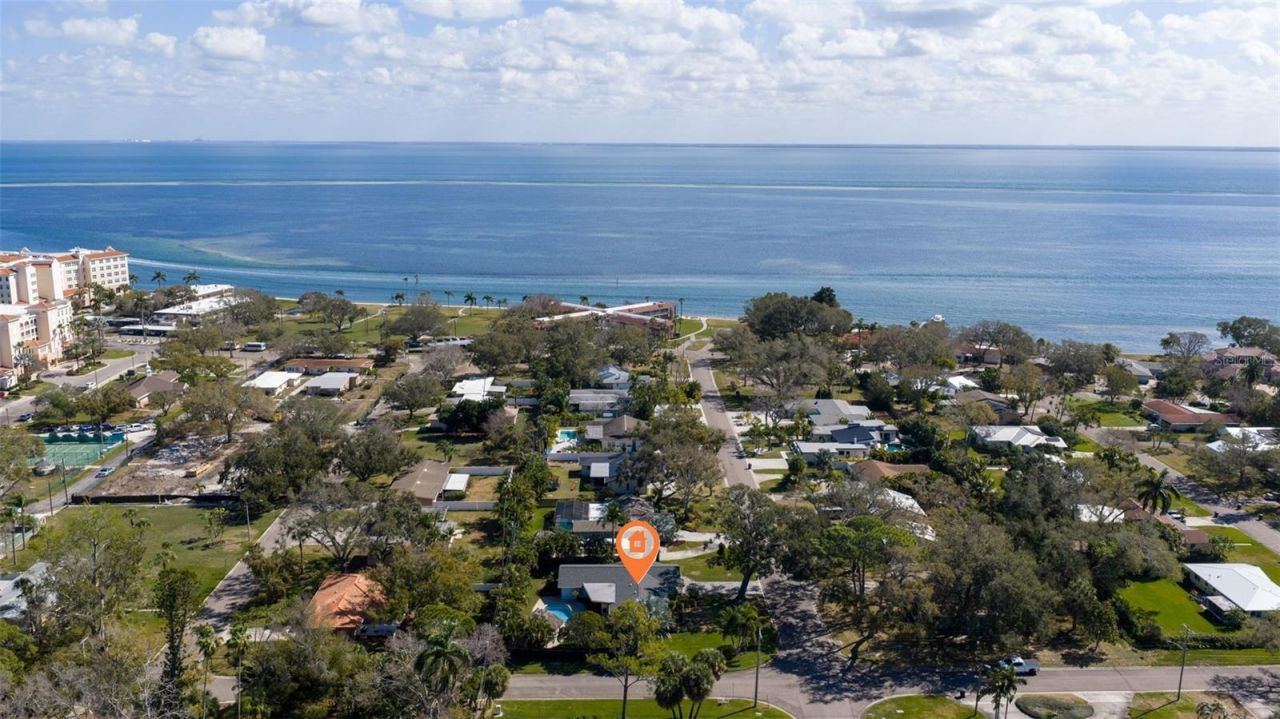 153 58th Avenue S, Saint Petersburg, FL 33705 Photo