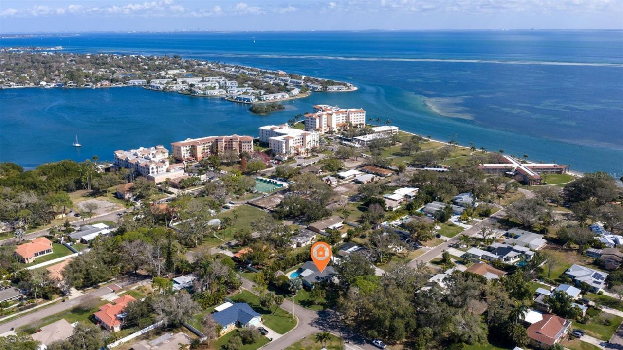 153 58th Avenue S, Saint Petersburg, FL 33705 Photo