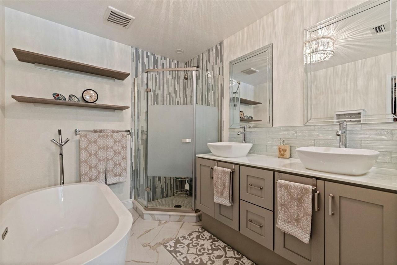 153 58th Avenue S, Saint Petersburg, FL 33705 Photo