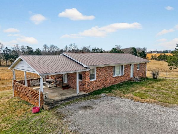 468 Green Hill Rd, Smithville, TN 37166