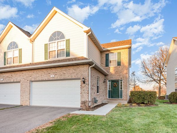 8 Lily Court, Bolingbrook, IL 60440