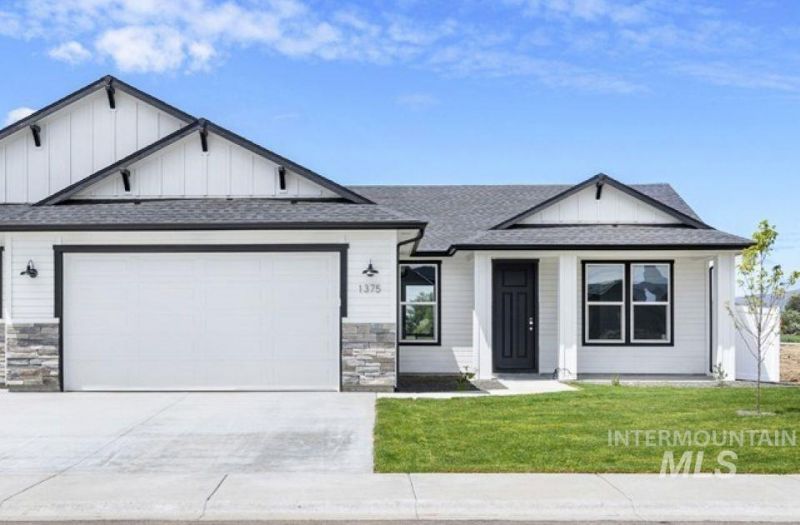 555 Bison St, Fruitland, ID 83619 Main Photo