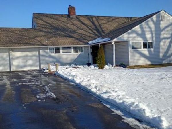 22 FALLENROCK ROAD, LEVITTOWN, PA 19056