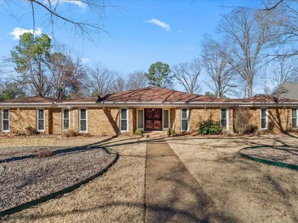 7504 APPLE VALLEY RD, Germantown, TN 38138