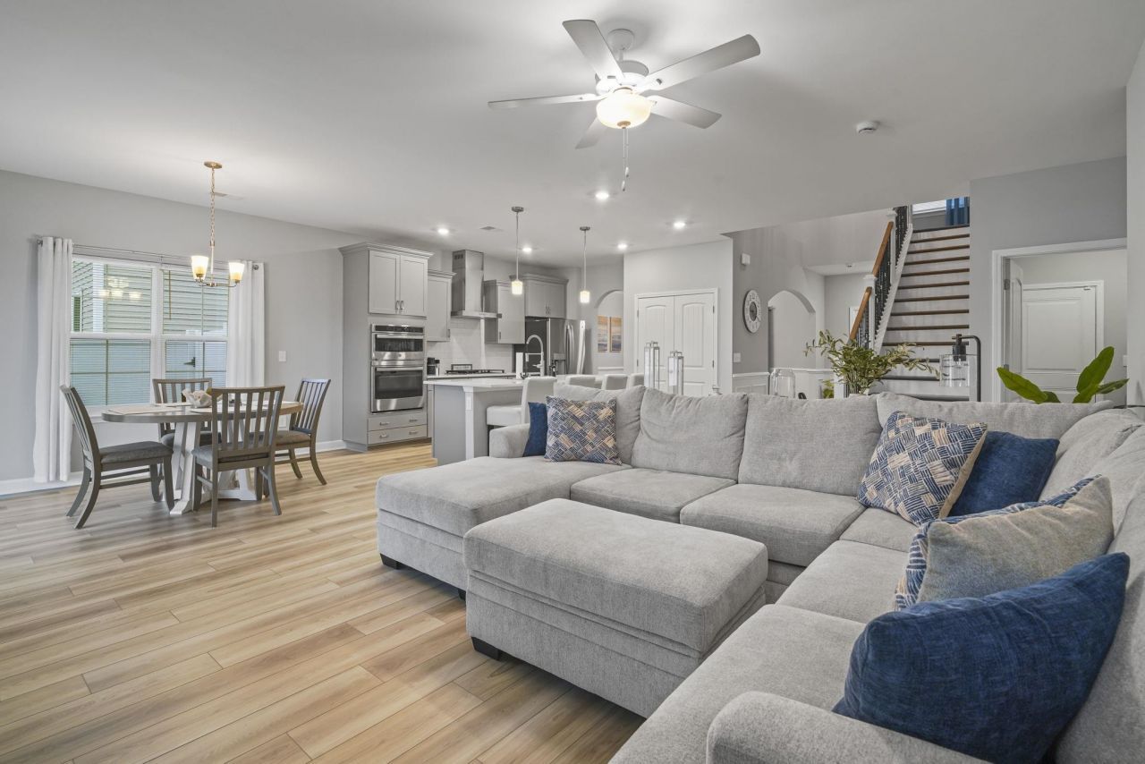 741 Enchantment Loop  Photo 5