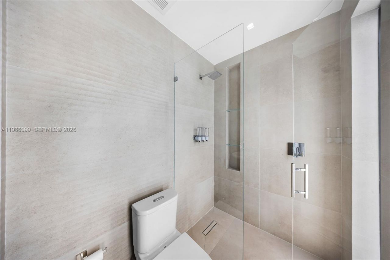 300 NE 48th St, Miami, FL 33137 Photo