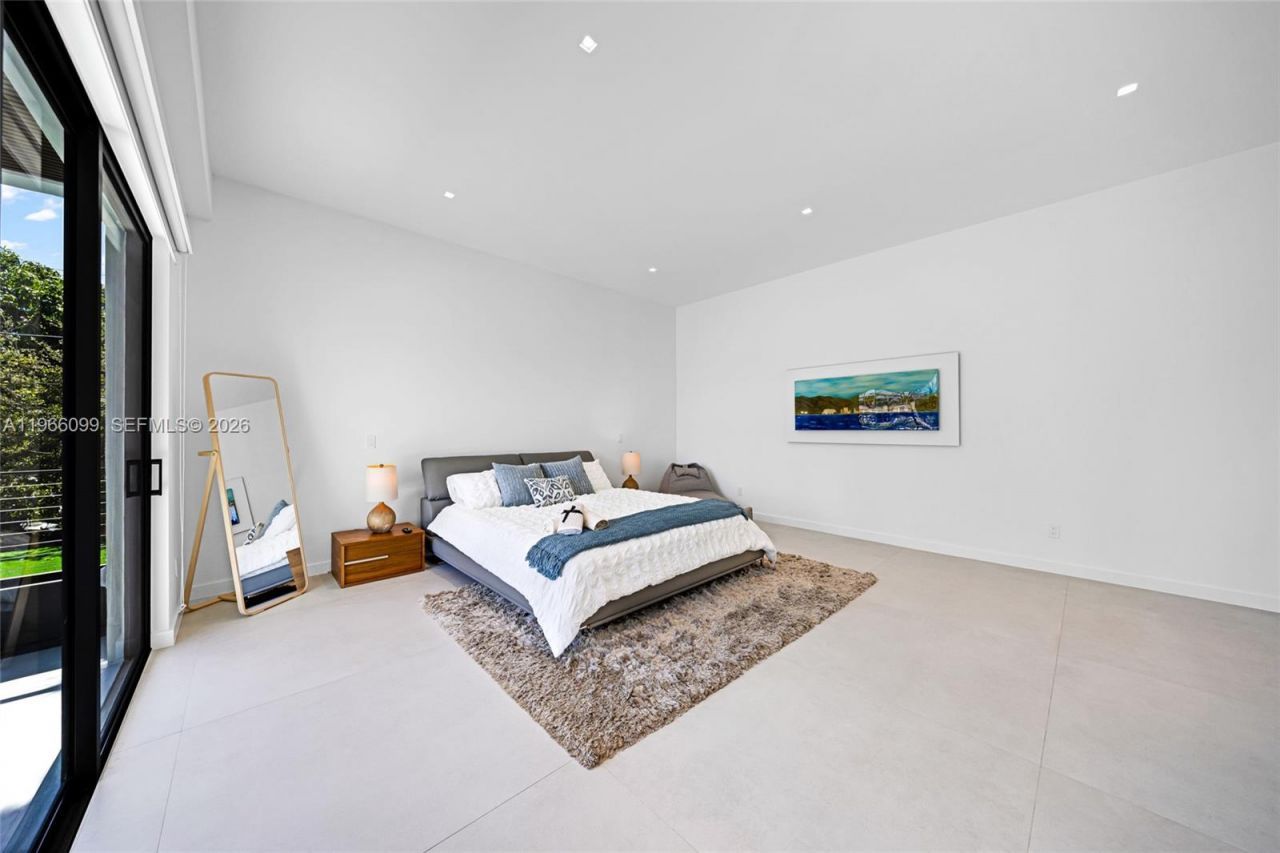 300 NE 48th St, Miami, FL 33137 Photo