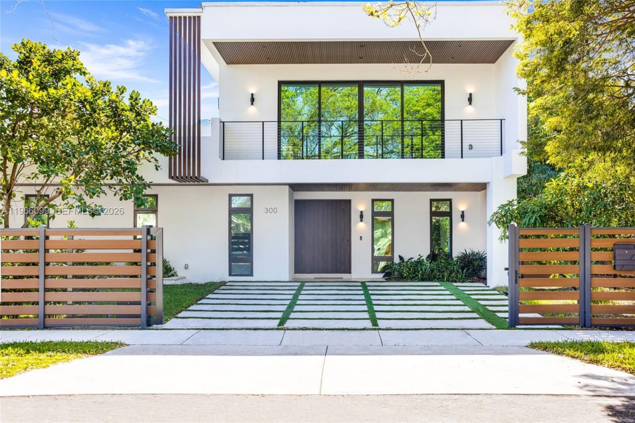 300 NE 48th St, Miami, FL 33137 Photo