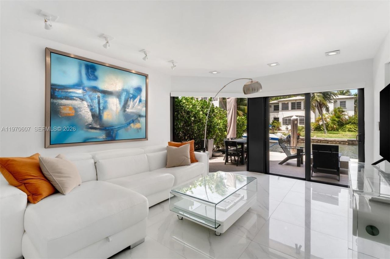 3560 W Fairview St , Miami, FL 33133 Photo