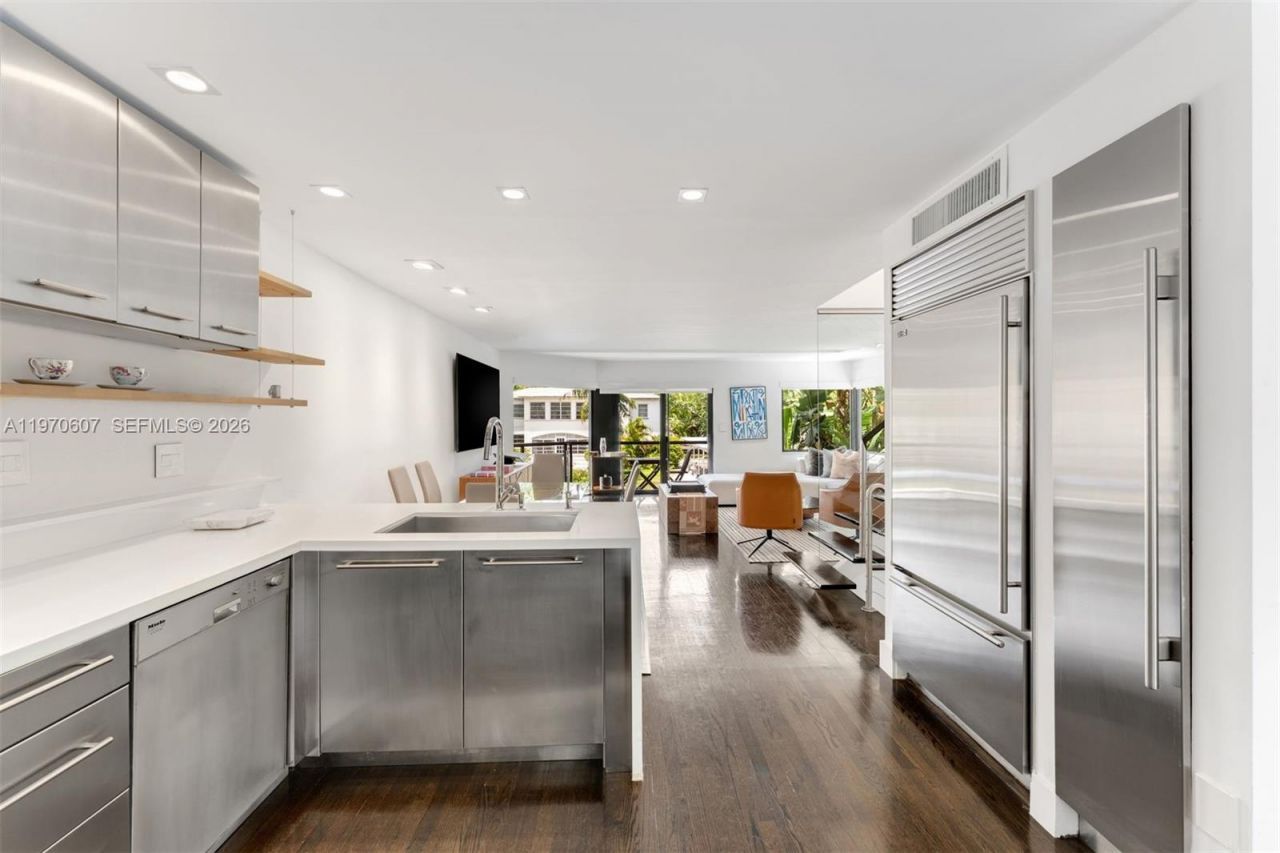 3560 W Fairview St , Miami, FL 33133 Photo