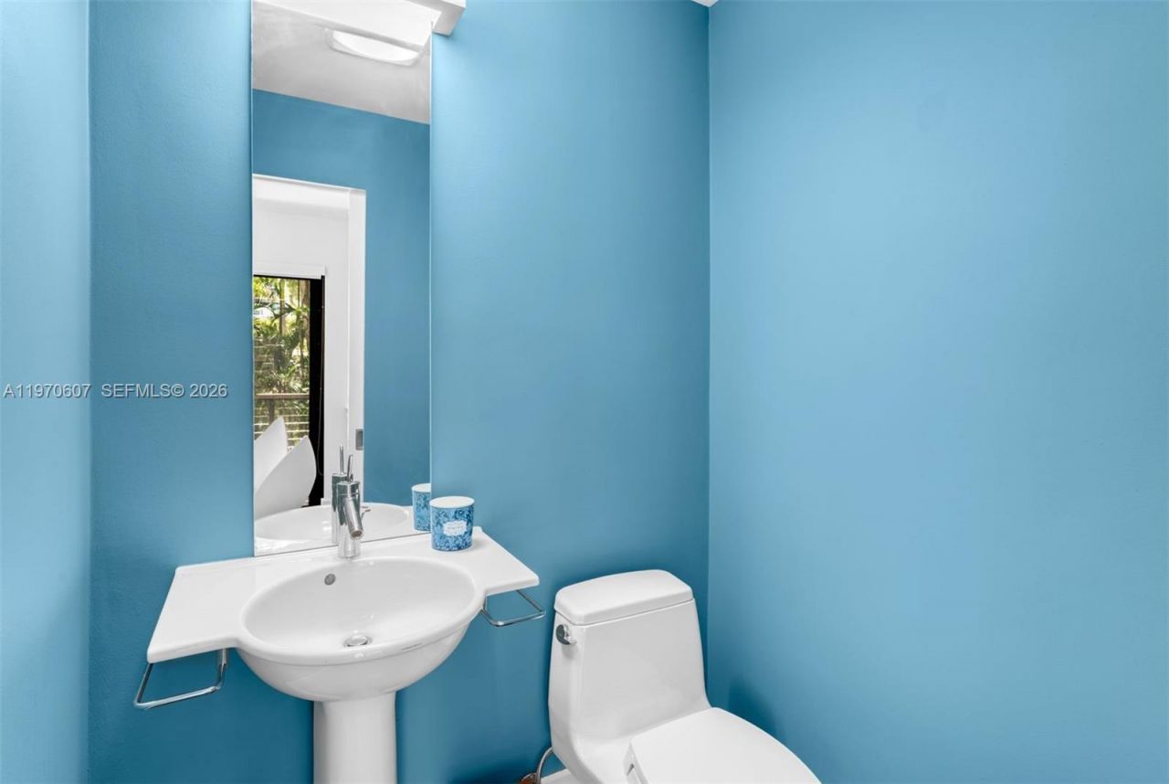 3560 W Fairview St , Miami, FL 33133 Photo