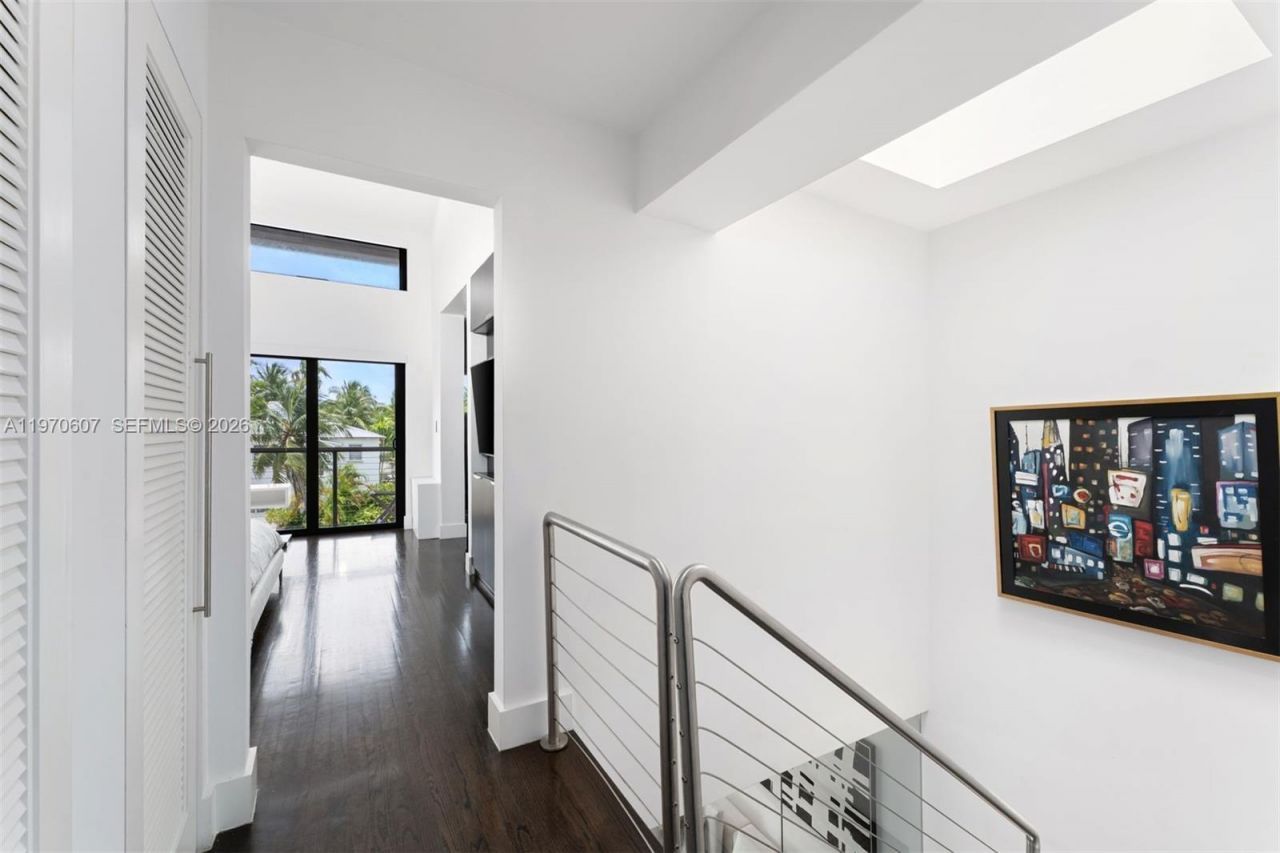 3560 W Fairview St , Miami, FL 33133 Photo