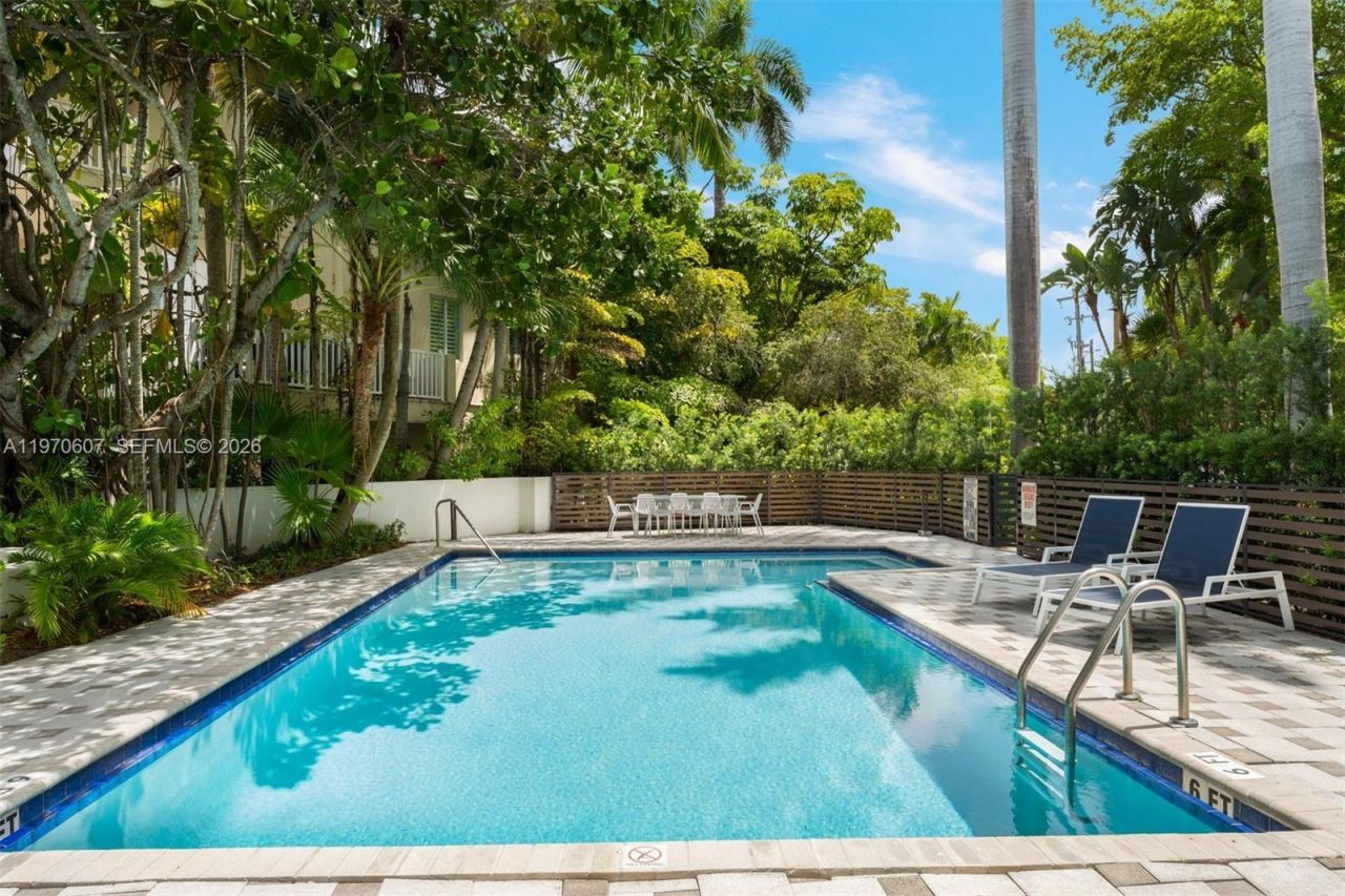 3560 W Fairview St , Miami, FL 33133 Photo