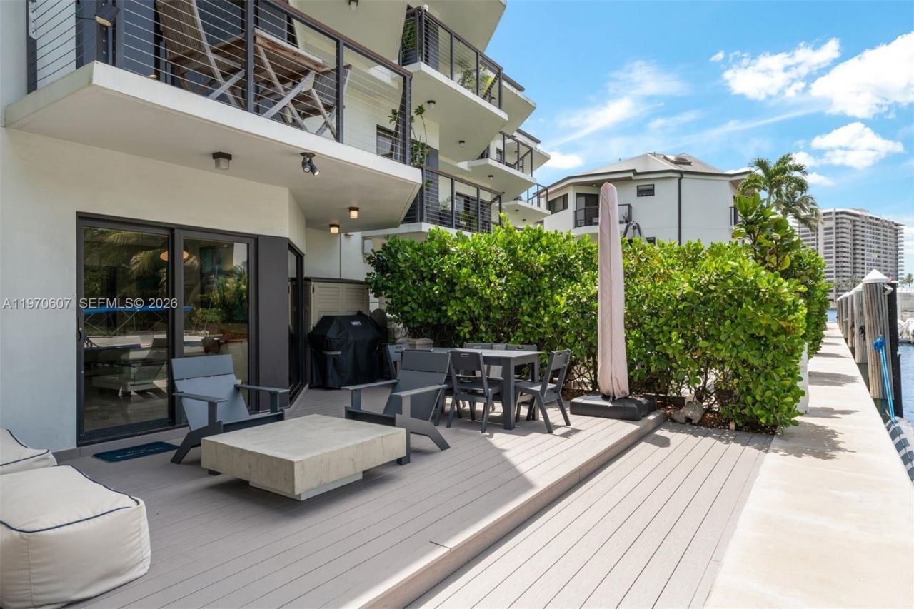 3560 W Fairview St , Miami, FL 33133 Photo