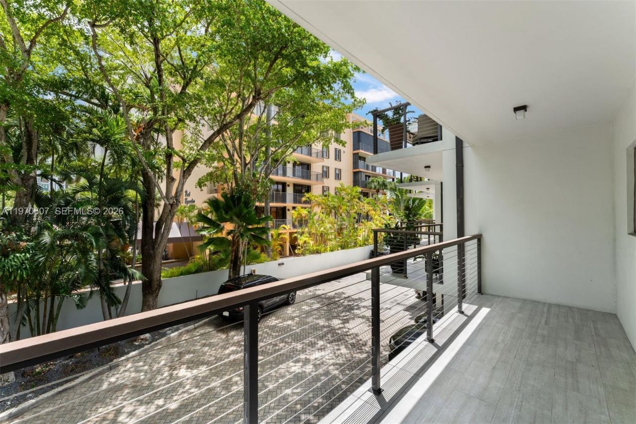 3560 W Fairview St , Miami, FL 33133 Photo