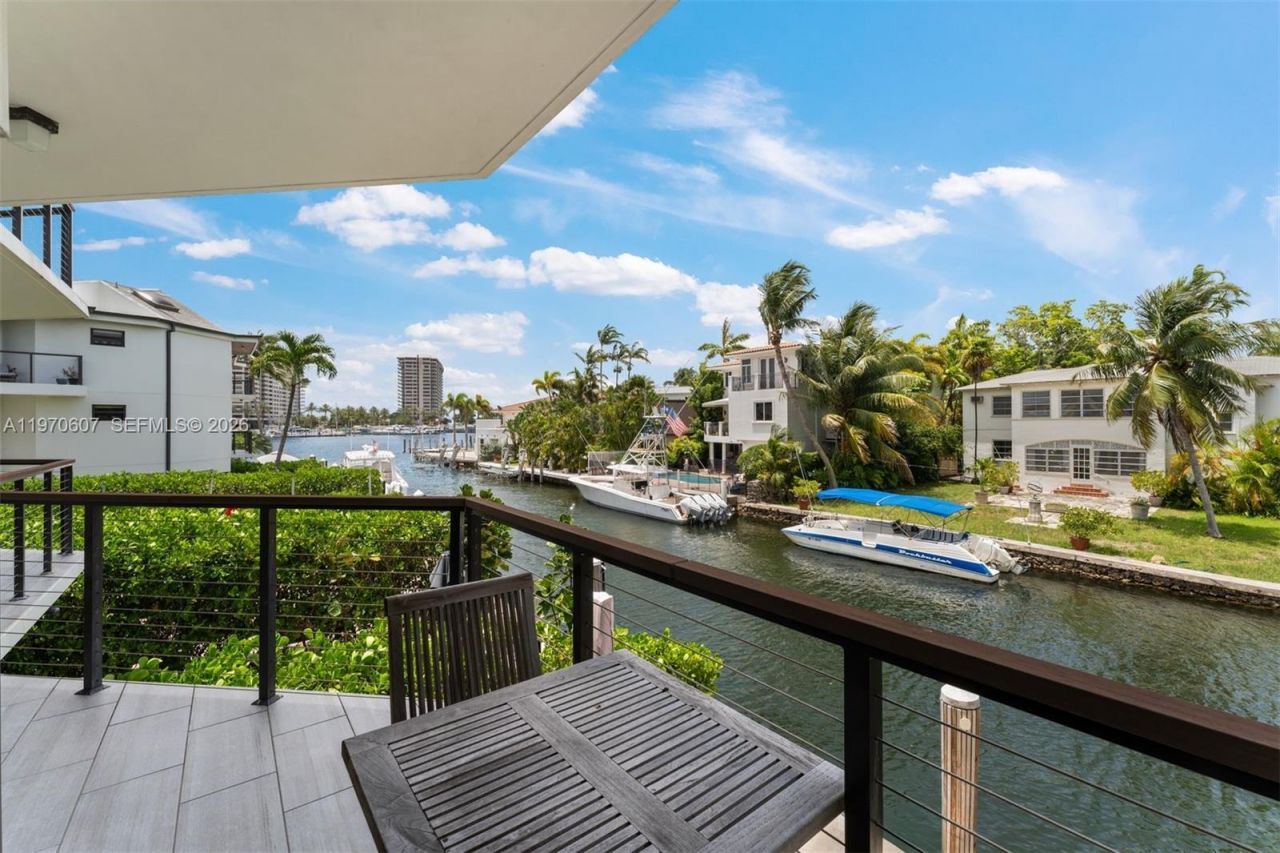 3560 W Fairview St , Miami, FL 33133 Photo