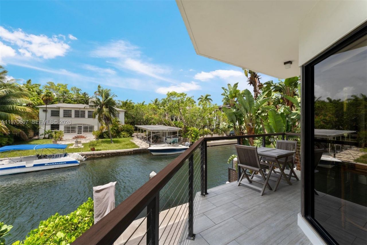 3560 W Fairview St , Miami, FL 33133 Photo