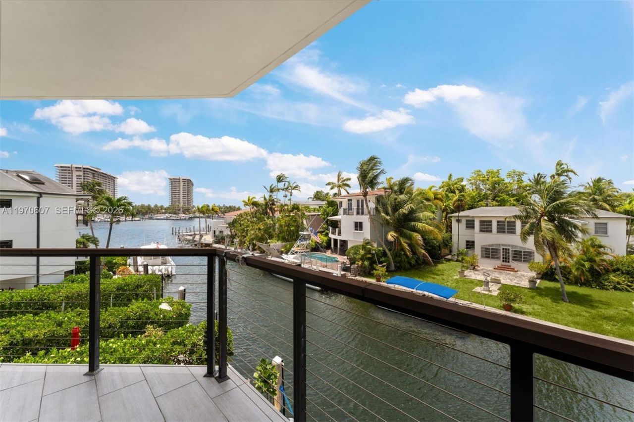 3560 W Fairview St , Miami, FL 33133 Photo