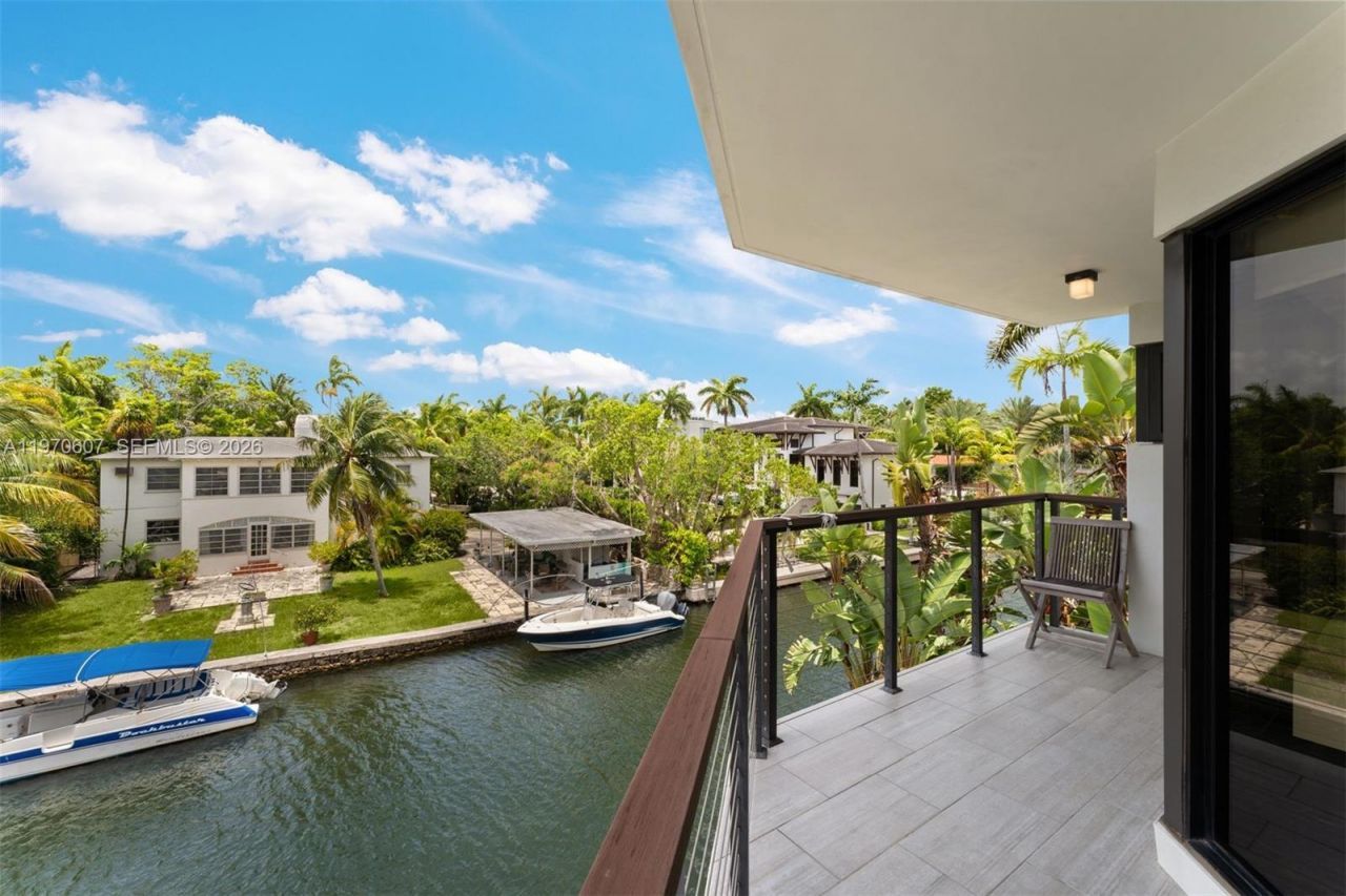 3560 W Fairview St , Miami, FL 33133 Photo