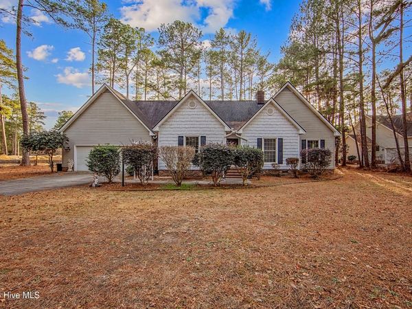 28900 Deercroft Drive, Wagram, NC 28396