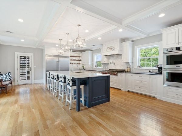 205 Sohier St, Cohasset, MA 02025
