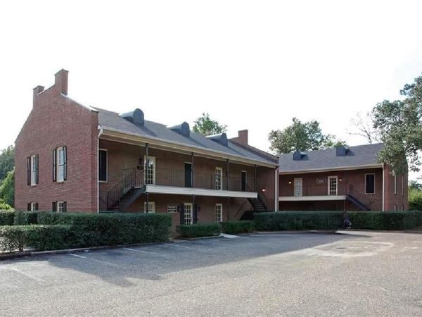 6051 Airport Boulevard , Mobile, AL 36608