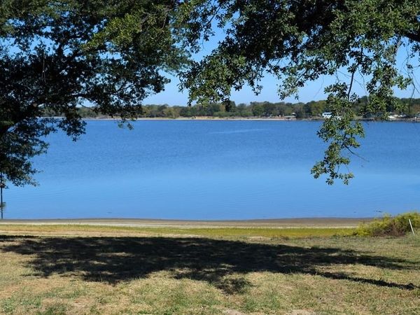 1540 Shoreline Drive, Mabank, TX 75143
