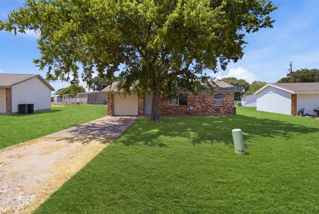 1517 Coral Cut Off, Pelican Bay, TX 76020 Main Photo