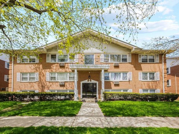 8440 W 95th Street, Unit 12, Hickory Hills, IL 60457