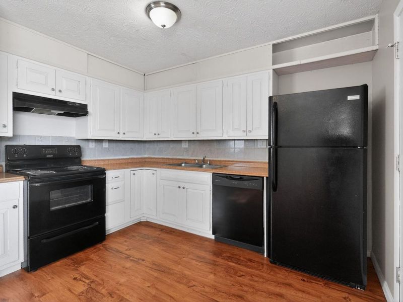 4647 Henley Avenue, Columbus, OH 43228 Photo 12