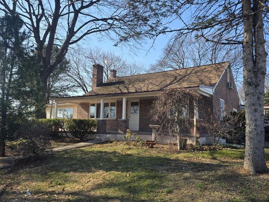 201 4th Street, Boiling Springs, PA 17007 Main Photo