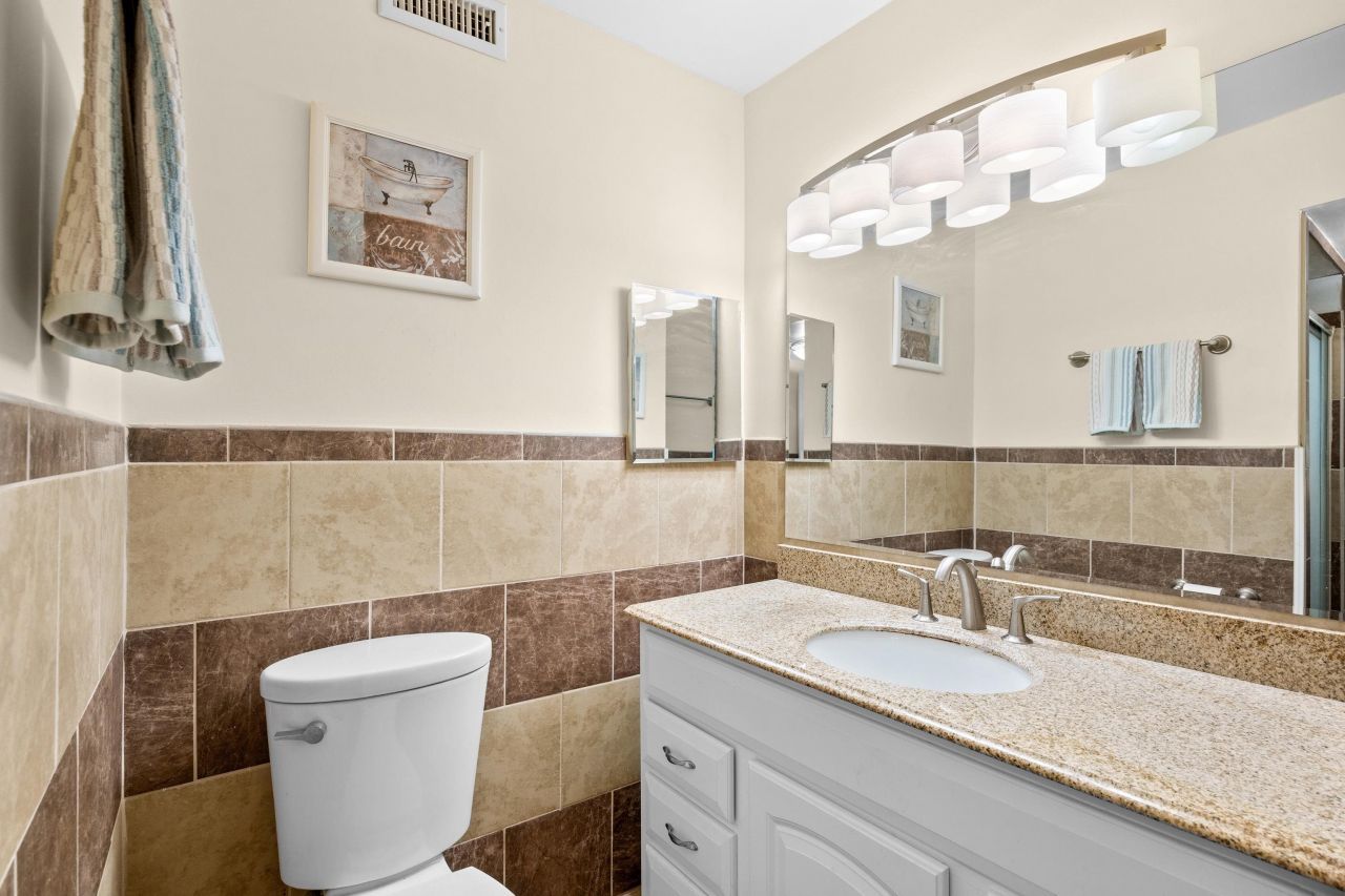 1000 11th Ave. N Photo 32