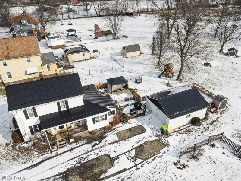 2420 Beechwood Avenue NE, Alliance, OH 44601 Photo 43